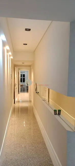 Apartamento com 4 quartos à venda, 205m2 em Gonzaga, Santos - SP - imagem 3 Foto 3 de Apartamento com 4 quartos à venda, 205m2 em Gonzaga, Santos - SP