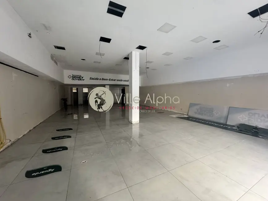 Sala Comercial à venda e para alugar, 230m2 em Embaré, Santos - SP - imagem 3 Foto 3 de Sala Comercial à venda e para alugar, 230m2 em Embaré, Santos - SP