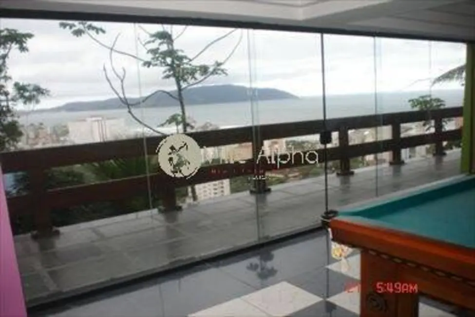 Foto 2 de Casa de Condomínio com 5 quartos à venda, 900m2 em Santos - SP