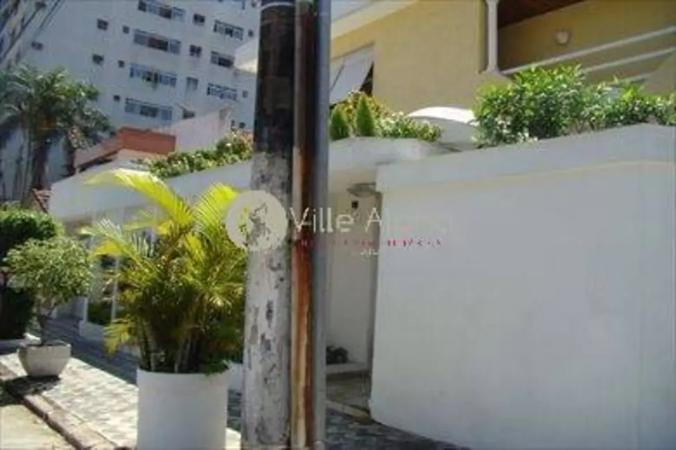 Casa com 3 quartos à venda, 170m2 em Ponta da Praia, Santos - SP - imagem 2 Foto 2 de Casa com 3 quartos à venda, 170m2 em Ponta da Praia, Santos - SP