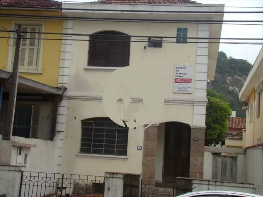 Foto 2 de Sobrado com 4 quartos à venda, 250m2 em José Menino, Santos - SP