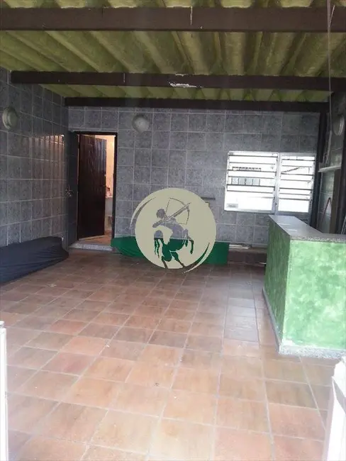 Casa com 3 quartos à venda, 180m2 em Gonzaga, Santos - SP - imagem 6 Foto 6 de Casa com 3 quartos à venda, 180m2 em Gonzaga, Santos - SP