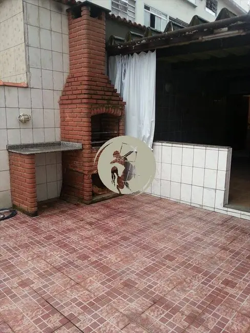 Casa com 3 quartos à venda, 180m2 em Gonzaga, Santos - SP - imagem 5 Foto 5 de Casa com 3 quartos à venda, 180m2 em Gonzaga, Santos - SP