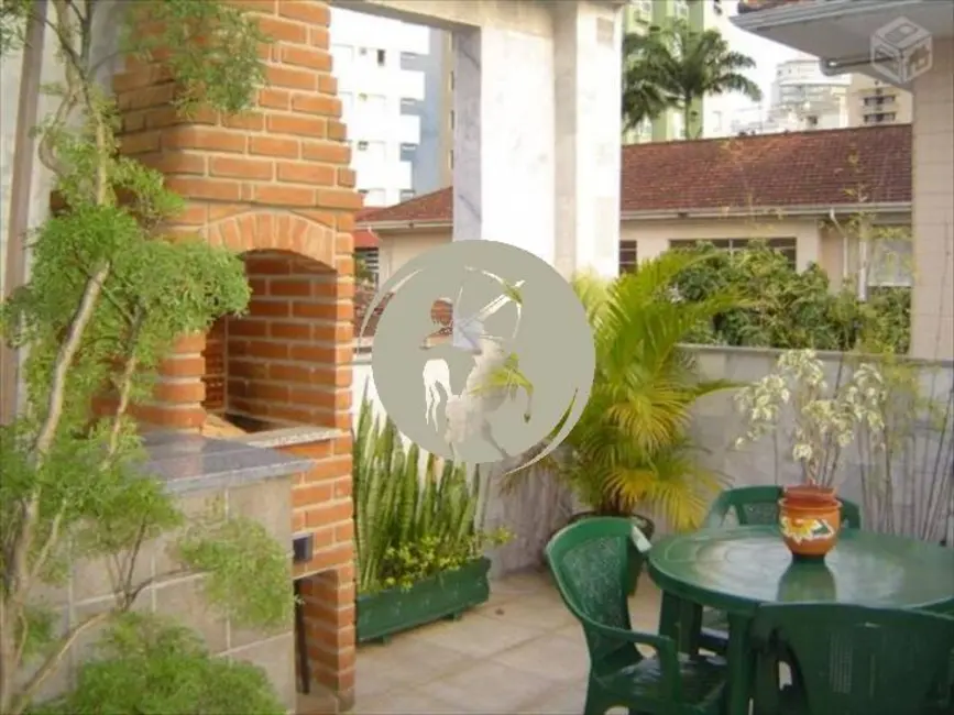 Casa com 3 quartos à venda e para alugar, 240m2 em Gonzaga, Santos - SP - imagem 5 Foto 5 de Casa com 3 quartos à venda e para alugar, 240m2 em Gonzaga, Santos - SP