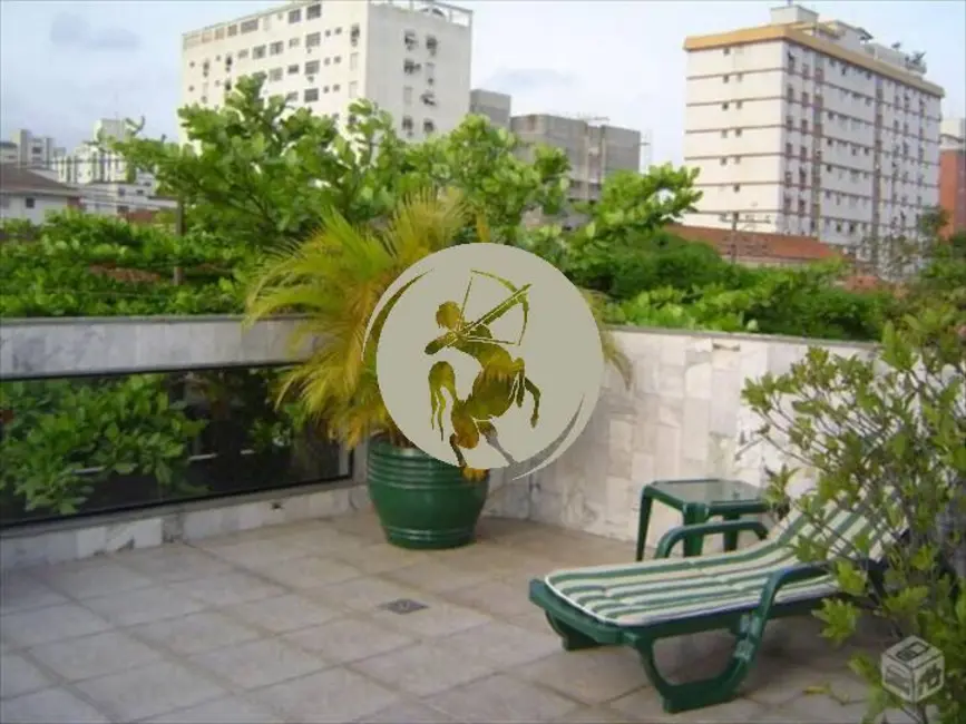 Casa com 3 quartos à venda e para alugar, 240m2 em Gonzaga, Santos - SP - imagem 9 Foto 9 de Casa com 3 quartos à venda e para alugar, 240m2 em Gonzaga, Santos - SP