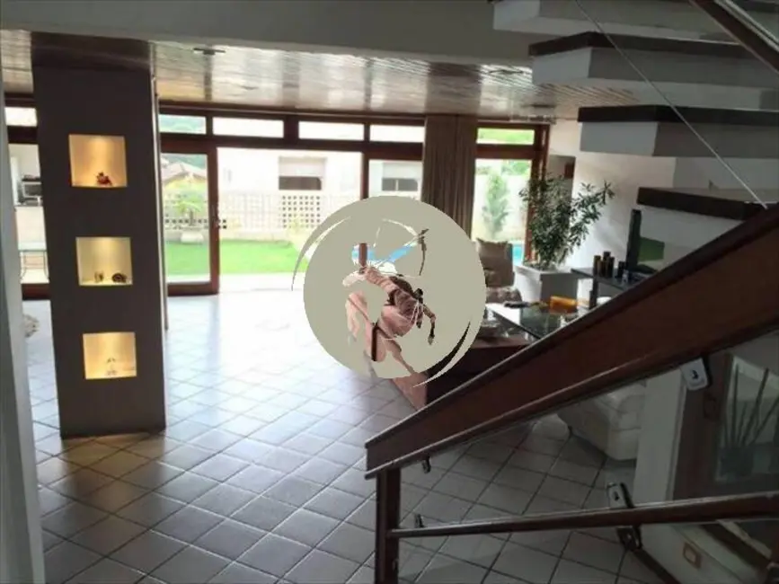 Foto 2 de Casa de Condomínio com 3 quartos à venda, 300m2 em Alphaville, Santana De Parnaiba - SP