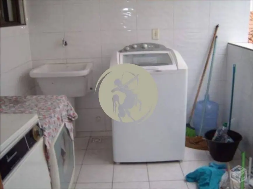 Foto 2 de Casa com 5 quartos à venda, 207m2 em Embaré, Santos - SP