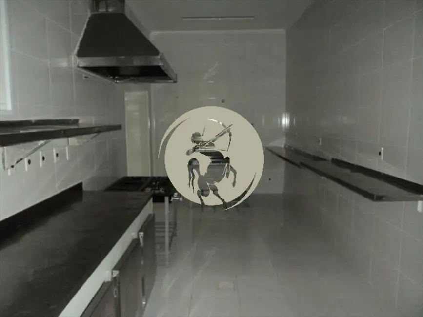 Sala Comercial para alugar, 380m2 em Gonzaga, Santos - SP - imagem 3 Foto 3 de Sala Comercial para alugar, 380m2 em Gonzaga, Santos - SP