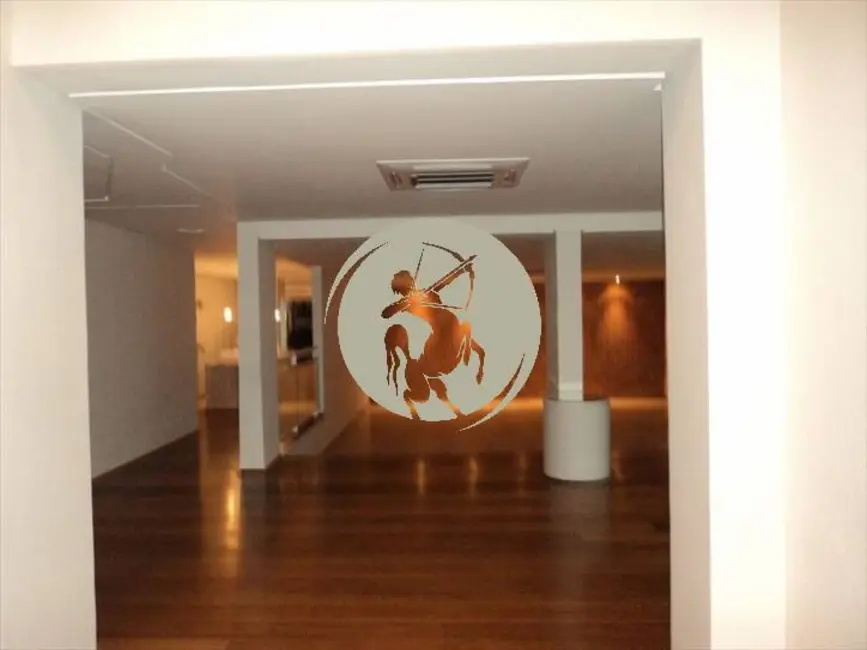 Sala Comercial para alugar, 380m2 em Gonzaga, Santos - SP - imagem 5 Foto 5 de Sala Comercial para alugar, 380m2 em Gonzaga, Santos - SP