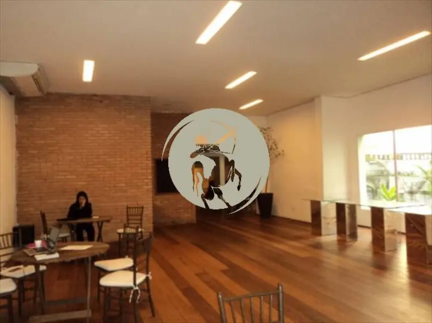 Sala Comercial para alugar, 380m2 em Gonzaga, Santos - SP - imagem 9 Foto 9 de Sala Comercial para alugar, 380m2 em Gonzaga, Santos - SP