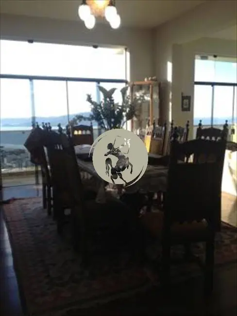 Foto 8 de Casa com 6 quartos à venda, 733m2 em Santos - SP