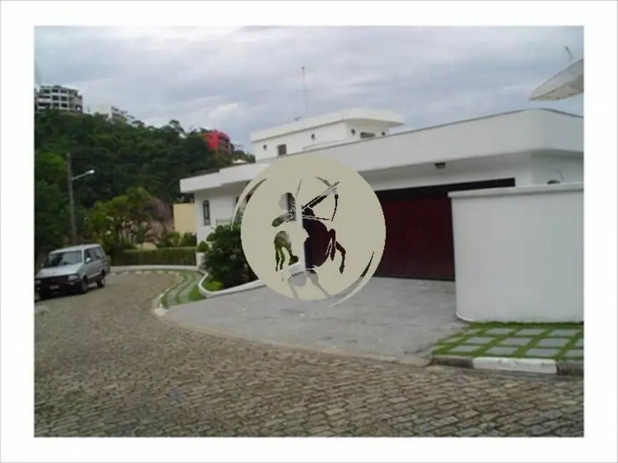 Casa com 10 quartos à venda, 2400m2 em Santos - SP - imagem 1 Foto 1 de Casa com 10 quartos à venda, 2400m2 em Santos - SP