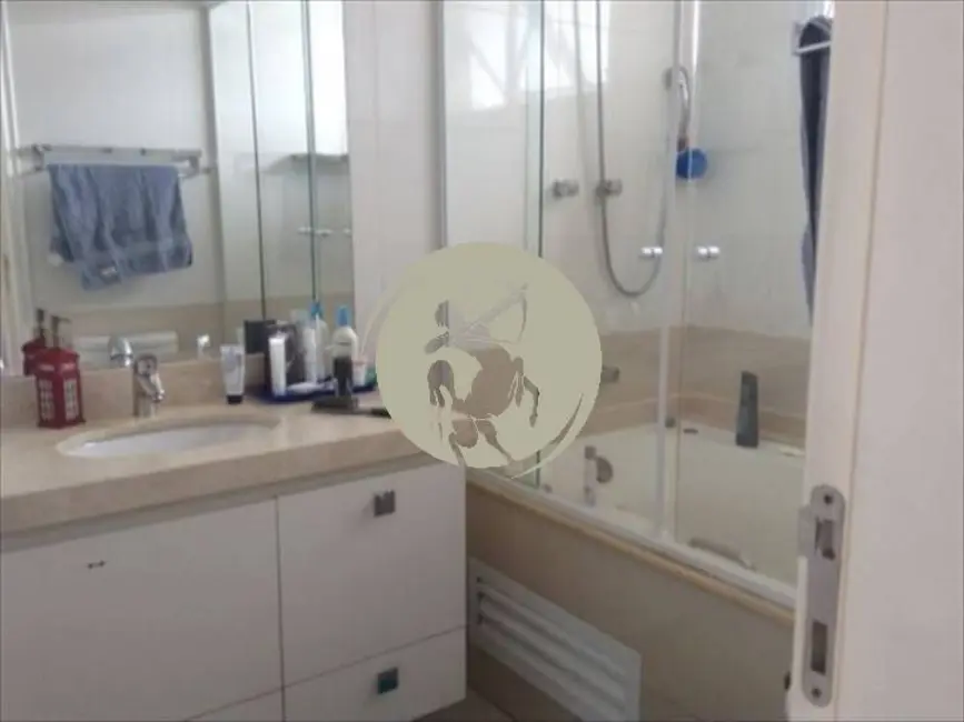 Cobertura com 4 quartos à venda, 350m2 em Gonzaga, Santos - SP - imagem 3 Foto 3 de Cobertura com 4 quartos à venda, 350m2 em Gonzaga, Santos - SP