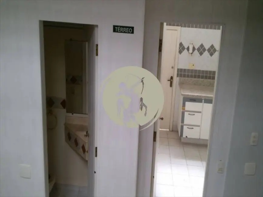 Foto 5 de Casa com 6 quartos para alugar, 230m2 em Gonzaga, Santos - SP