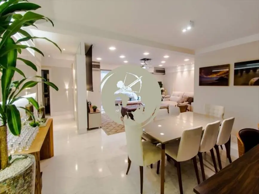 Foto 2 de Apartamento com 3 quartos à venda, 220m2 em Gonzaga, Santos - SP