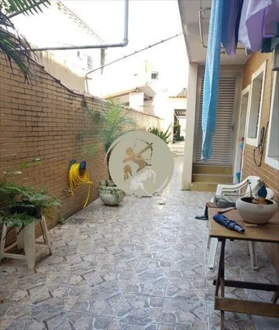 Foto 2 de Casa com 3 quartos à venda, 130m2 em Embaré, Santos - SP