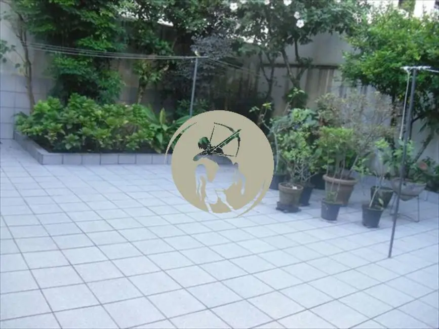 Casa com 3 quartos à venda, 300m2 em Gonzaga, Santos - SP - imagem 2 Foto 2 de Casa com 3 quartos à venda, 300m2 em Gonzaga, Santos - SP