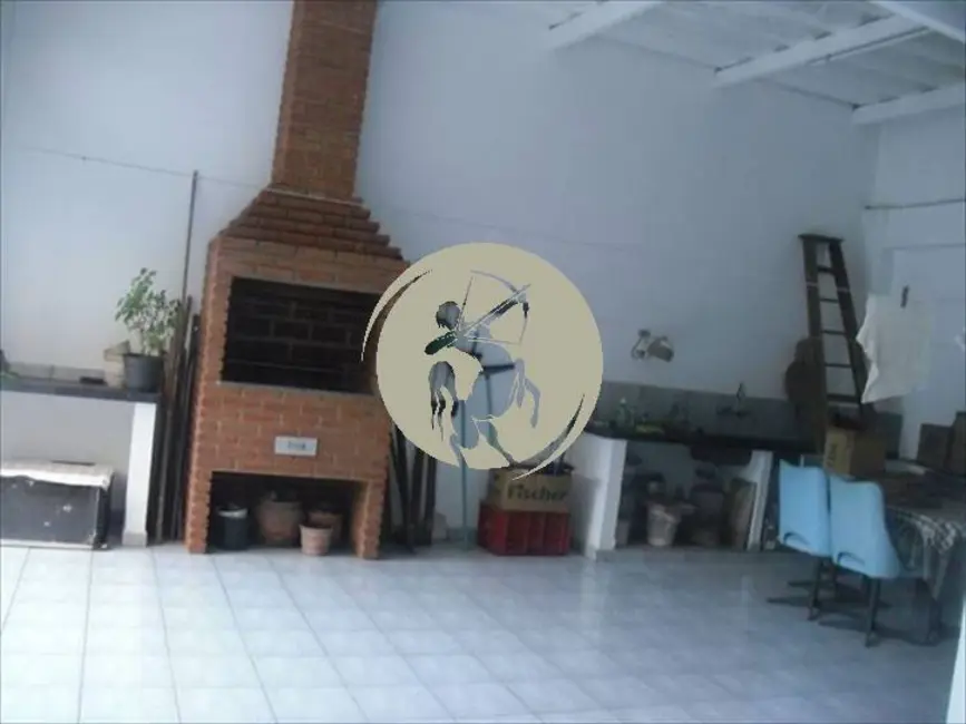 Casa com 3 quartos à venda, 300m2 em Gonzaga, Santos - SP - imagem 4 Foto 4 de Casa com 3 quartos à venda, 300m2 em Gonzaga, Santos - SP