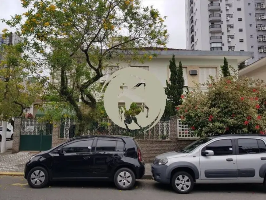 Casa com 3 quartos à venda, 180m2 em Gonzaga, Santos - SP - imagem 1 Foto 1 de Casa com 3 quartos à venda, 180m2 em Gonzaga, Santos - SP