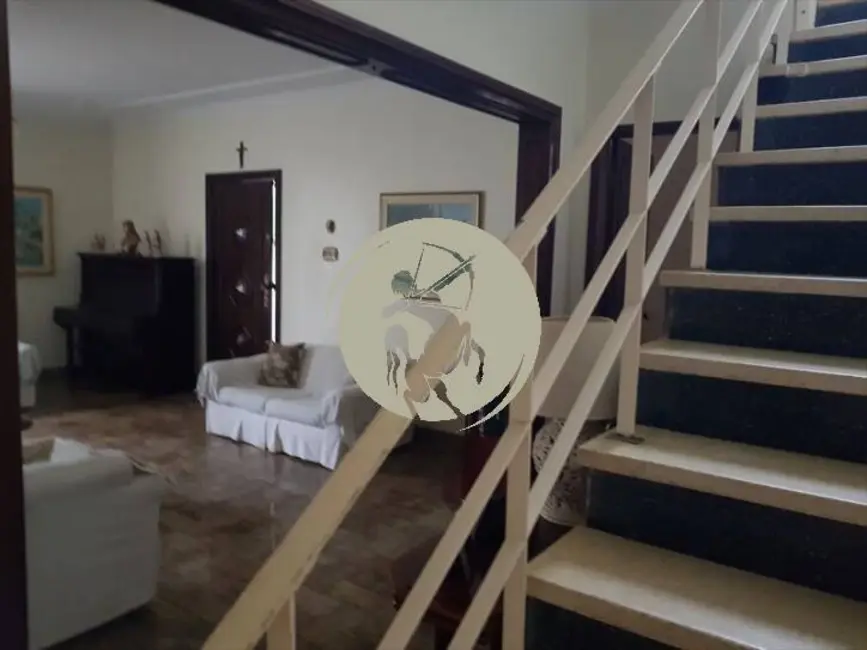 Casa com 3 quartos à venda, 180m2 em Gonzaga, Santos - SP - imagem 8 Foto 8 de Casa com 3 quartos à venda, 180m2 em Gonzaga, Santos - SP