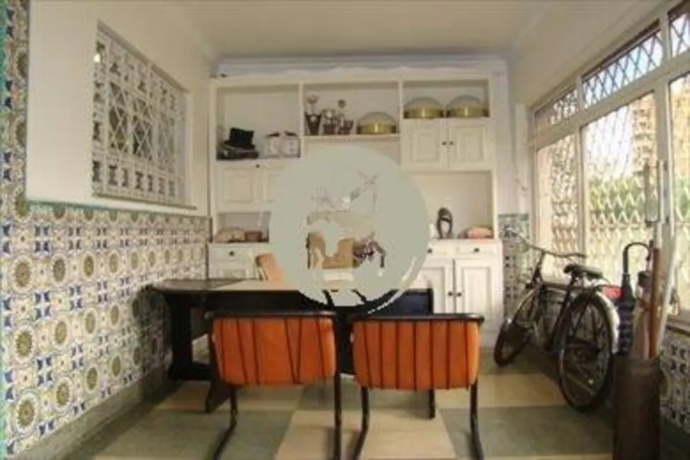 Casa com 3 quartos à venda, 340m2 em Embaré, Santos - SP - imagem 4 Foto 4 de Casa com 3 quartos à venda, 340m2 em Embaré, Santos - SP