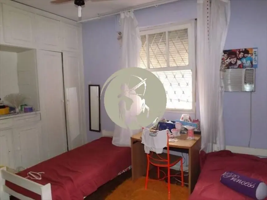 Casa com 4 quartos à venda, 240m2 em Ponta da Praia, Santos - SP - imagem 5 Foto 5 de Casa com 4 quartos à venda, 240m2 em Ponta da Praia, Santos - SP