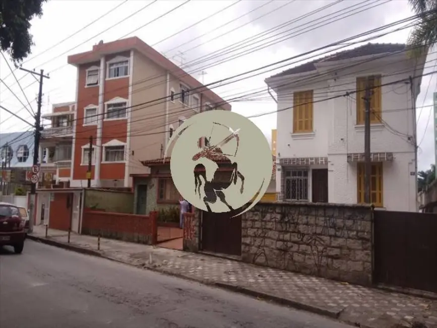 Foto 3 de Casa com 3 quartos à venda, 350m2 em Encruzilhada, Santos - SP