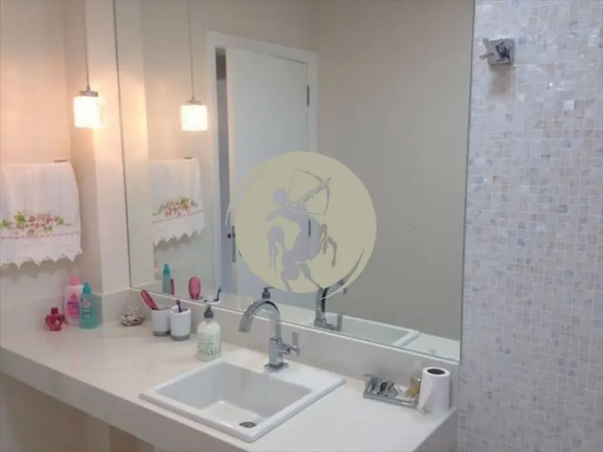 Apartamento com 3 quartos à venda, 148m2 em Gonzaga, Santos - SP - imagem 5 Foto 5 de Apartamento com 3 quartos à venda, 148m2 em Gonzaga, Santos - SP