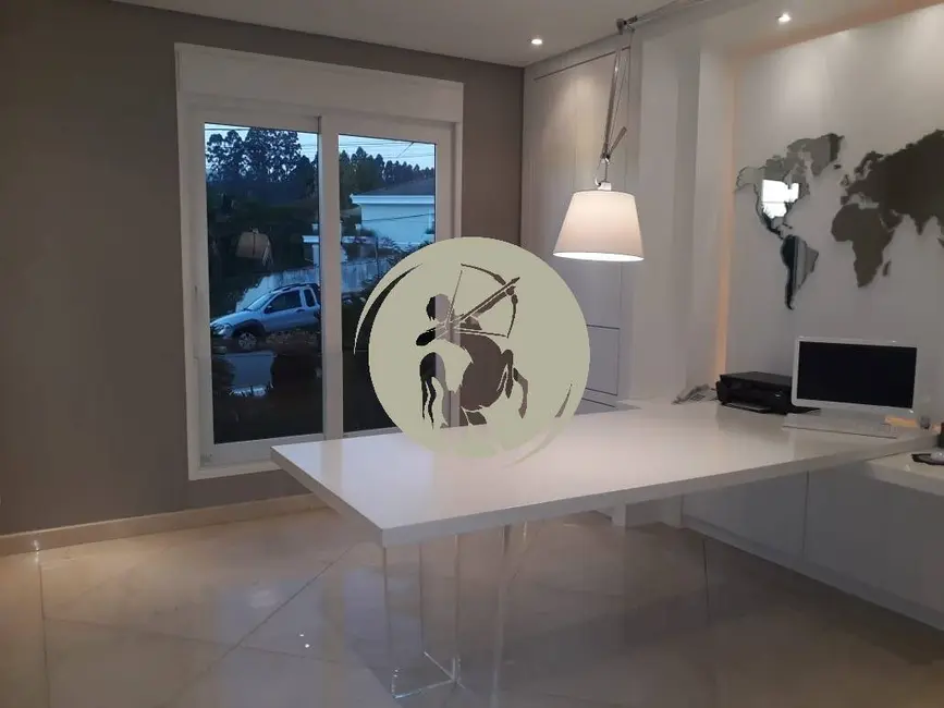 Casa de Condomínio com 6 quartos à venda, 1600m2 em Tamboré, Santana De Parnaiba - SP - imagem 8 Foto 8 de Casa de Condomínio com 6 quartos à venda, 1600m2 em Tamboré, Santana De Parnaiba - SP