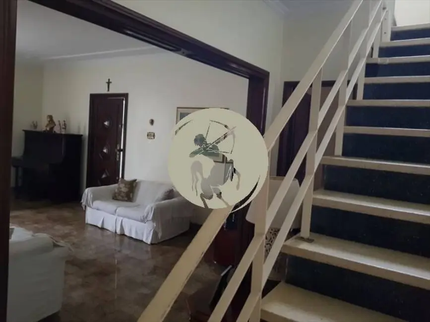 Foto 1 de Sobrado com 3 quartos à venda, 200m2 em Gonzaga, Santos - SP