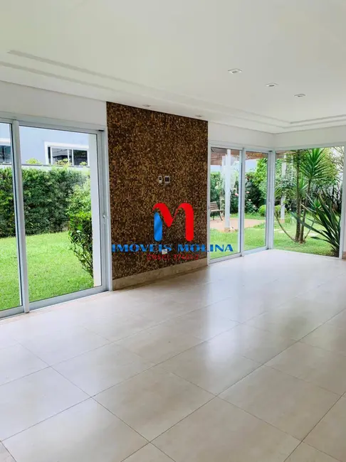 Sobrado com 4 quartos à venda, 450m2 em Parque Terra Nova II, Sao Bernardo Do Campo - SP - imagem 4 Foto 4 de Sobrado com 4 quartos à venda, 450m2 em Parque Terra Nova II, Sao Bernardo Do Campo - SP