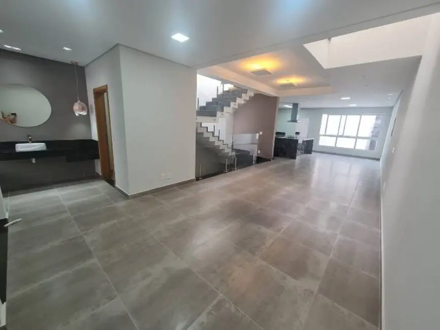 Foto 4 de Sobrado com 3 quartos à venda, 300m2 em Barcelona, Sao Caetano Do Sul - SP