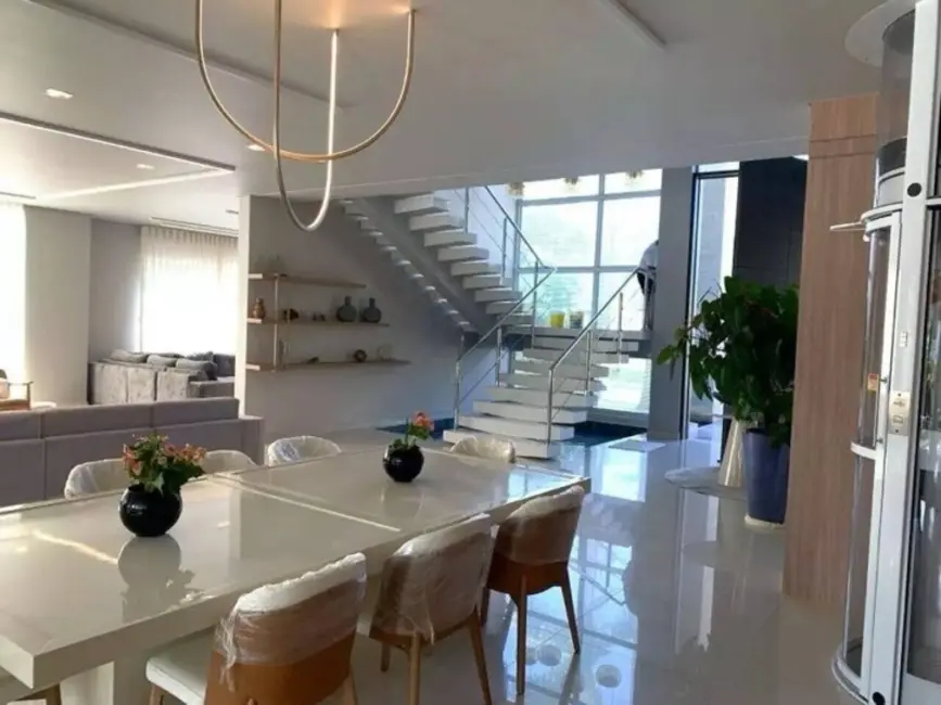 Casa de Condomínio com 6 quartos à venda, 800m2 em Acapulco, Guaruja - SP - imagem 8 Foto 8 de Casa de Condomínio com 6 quartos à venda, 800m2 em Acapulco, Guaruja - SP