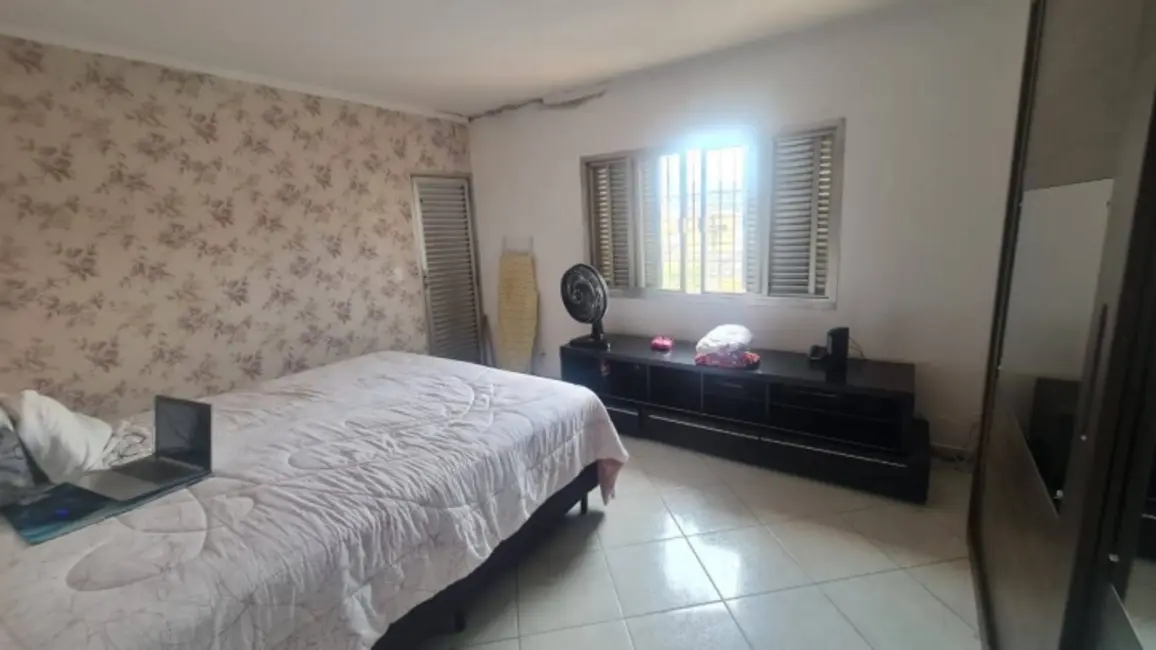 Sobrado com 3 quartos à venda, 187m2 em Centro, Sao Bernardo Do Campo - SP - imagem 8 Foto 8 de Sobrado com 3 quartos à venda, 187m2 em Centro, Sao Bernardo Do Campo - SP