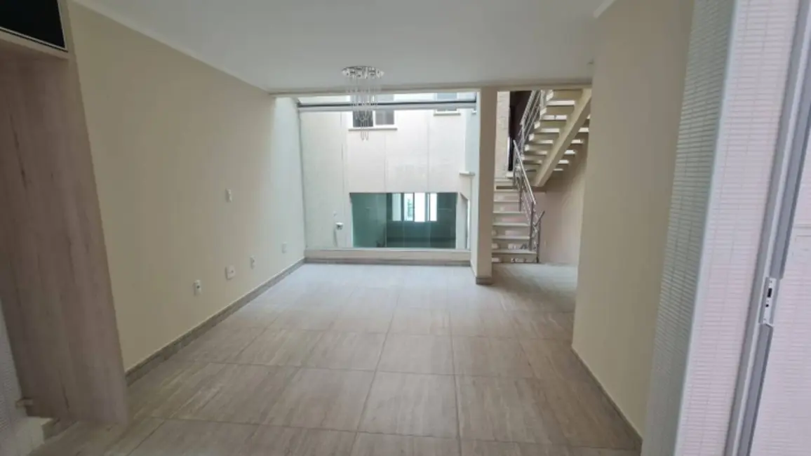 Foto 3 de Sobrado com 4 quartos à venda, 250m2 em Santa Paula, Sao Caetano Do Sul - SP