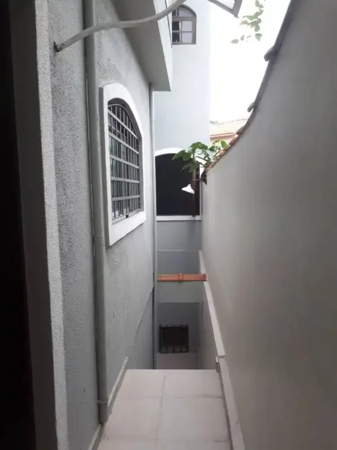 Foto 2 de Sobrado com 2 quartos à venda, 125m2 em Vila Palmares, Santo Andre - SP