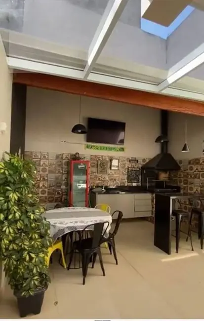 Foto 2 de Sobrado com 2 quartos à venda, 189m2 em Nova Higienópolis, Jandira - SP