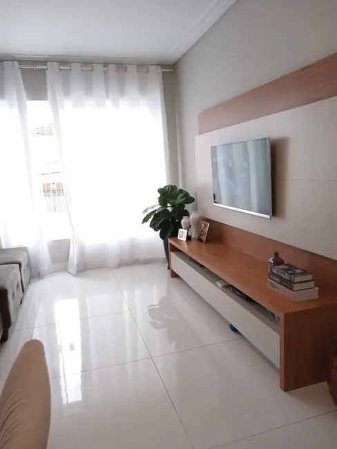 Foto 2 de Sobrado com 3 quartos à venda, 190m2 em Jardim Patente Novo, São Paulo - SP