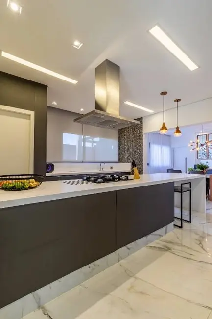 Casa de Condomínio com 5 quartos à venda, 586m2 em Atibaia - SP - imagem 4 Foto 4 de Casa de Condomínio com 5 quartos à venda, 586m2 em Atibaia - SP