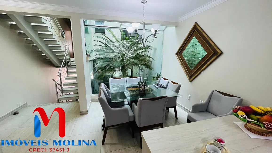 Foto 4 de Sobrado com 4 quartos à venda, 210m2 em Santa Paula, Sao Caetano Do Sul - SP