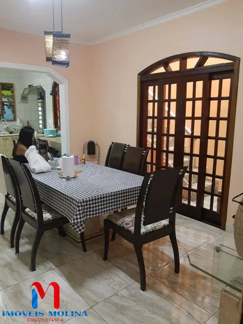 Foto 6 de Casa com 6 quartos à venda, 300m2 em Vila Alzira, São Paulo - SP