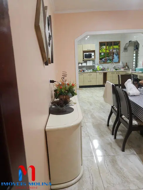 Foto 2 de Casa com 6 quartos à venda, 300m2 em Vila Alzira, São Paulo - SP