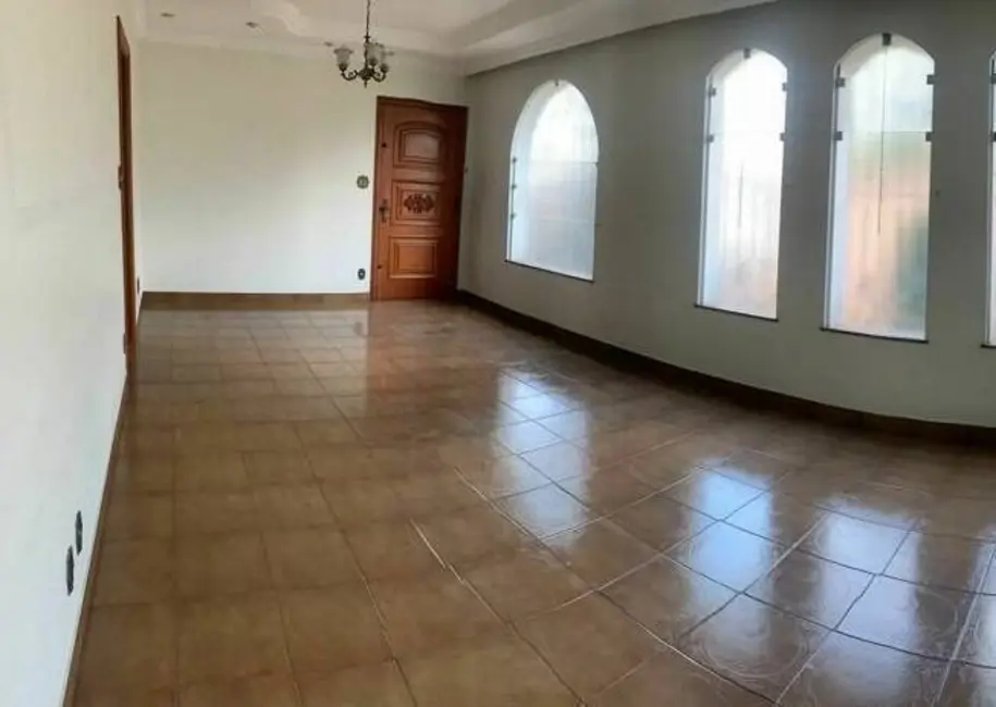 Foto 1 de Sobrado com 3 quartos à venda, 210m2 em Barcelona, Sao Caetano Do Sul - SP