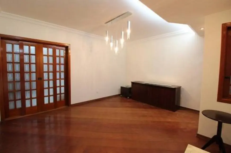 Foto 2 de Sobrado com 3 quartos à venda, 210m2 em Vila Camilópolis, Santo Andre - SP