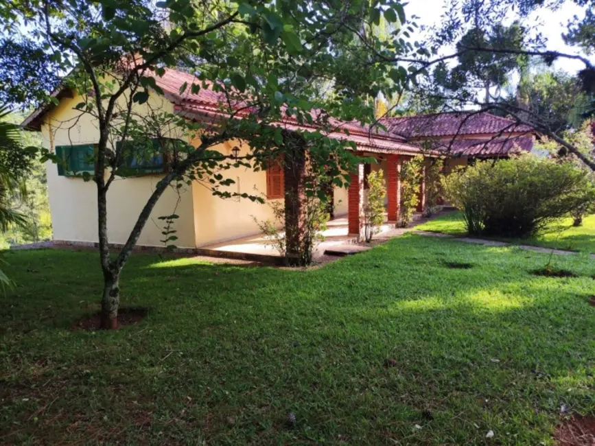 Chácara com 3 quartos à venda, 420m2 em Mairinque - SP - imagem 3 Foto 3 de Chácara com 3 quartos à venda, 420m2 em Mairinque - SP