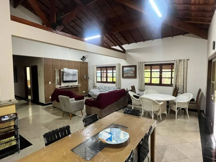 Foto 1 de Chácara com 4 quartos à venda, 380m2 em Mairinque - SP