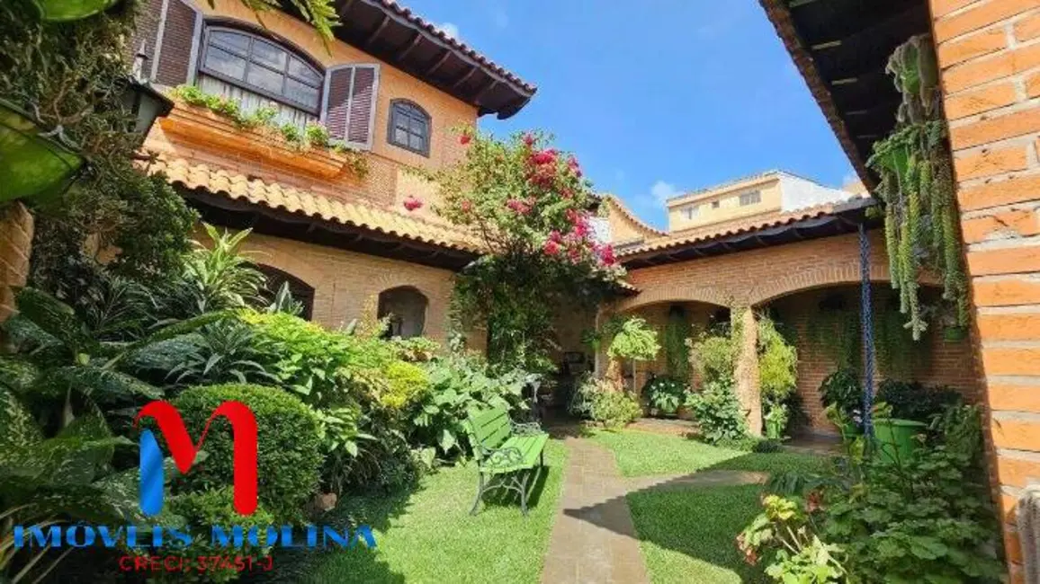 Foto 1 de Sobrado com 5 quartos à venda, 761m2 em Osvaldo Cruz, Sao Caetano Do Sul - SP