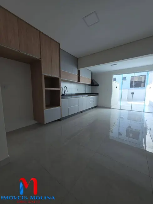 Foto 3 de Sobrado com 3 quartos à venda, 140m2 em Vila Camilópolis, Santo Andre - SP