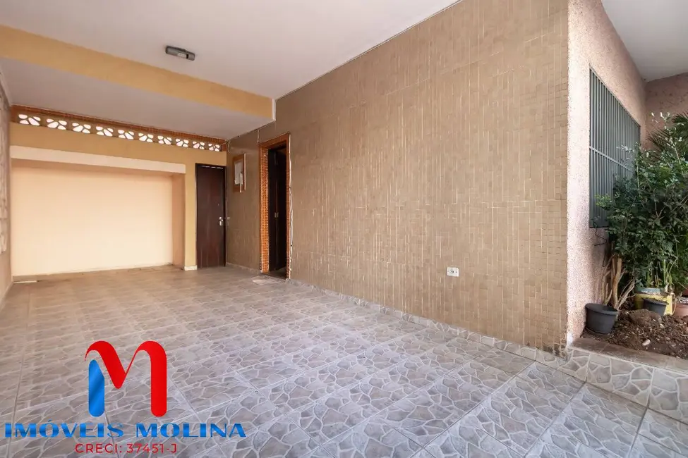 Sobrado com 3 quartos à venda, 138m2 em Santo Antônio, Sao Caetano Do Sul - SP - imagem 2 Foto 2 de Sobrado com 3 quartos à venda, 138m2 em Santo Antônio, Sao Caetano Do Sul - SP