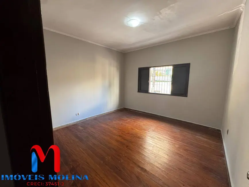 Foto 4 de Casa com 2 quartos para alugar, 120m2 em Santa Paula, Sao Caetano Do Sul - SP
